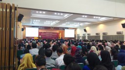 Di Unair, Menteri Jonan Kembali Beberkan Sumber Energi Terbarukan