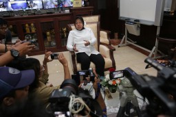 Risma Siapkan Alat untuk Deteksi Dini Terduga Teroris di Surabaya
