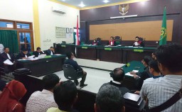 Dituntut 6 Bulan Penjara, Kades Pencegat Sandiaga Ajukan Pembelaan