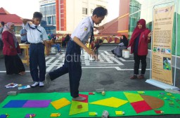 Engklek Geometri, Media Baru Belajar Matematika yang Menyenangkan