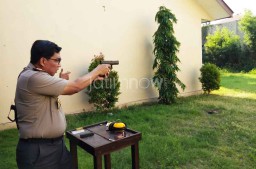 Begini Ngabuburit Ala Kapolda Jatim Irjen Pol Machfud Arifin