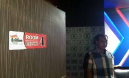 Garis Polisi Dicopot, Begini Nasib Rumah Karaoke Striptis di Blitar