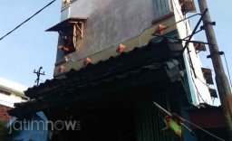 Bayi Dilempar dari Lantai 2 saat Kebakaran Rumah Kos di Surabaya