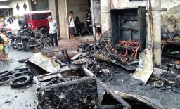 Kios Bensin Terbakar Hanguskan 3 Motor dan Trafo Listrik di Malang 