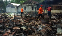 3 Kambing Mati Terpanggang Pada Kebakaran Dua Rumah di Mojokerto