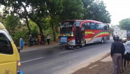 Biker di Madiun Tewas Dihantam Bus Pariwisata