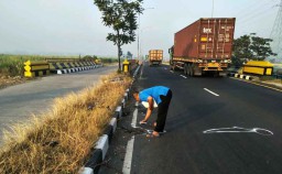 Kecelakaan di Sidoarjo, Biker Megapro Tewas Terlindas Trailer