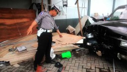 Belajar Nyetir, Sutopo Tabrak Pejalan Kaki hingga Tewas