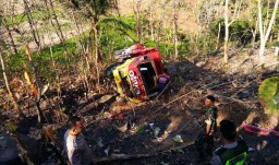 Truk Tanpa Muatan Masuk Jurang di Ponorogo, Sopir Tewas