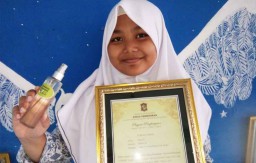 Pelajar SMP ini Ciptakan Obat Keputihan Berbahan Kulit Manggis
