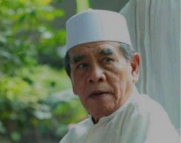Sakit, KH Zainuddin Djazuli Pengasuh Ponpes Al-Falah Ploso Kediri Wafat