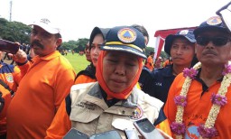 Ini Langkah Gubernur Khofifah Atasi Masalah Sampah Plastik di Jatim