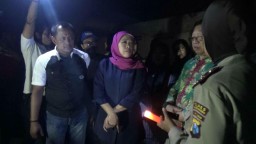 Kunjungi Pasar Ngunut yang Terbakar, Ini Kata Khofifah pada Pedagang