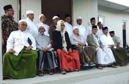 Kiai Sepuh di Jatim Berkumpul: Tidak Ada Lagi 01 dan 02