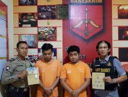 Setahun Berhubungan, Dua Pemuda ini Ditangkap Polisi, Ada Apa?