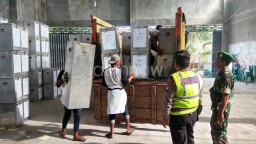 KPU Blitar Pastikan Distribusi Logistik Pilgub Tidak Ada Kendala