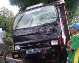 Motor vs Truk di Jalur Maut Ngawi-Bojonegoro, 1 Tewas dan 1 Luka-Luka