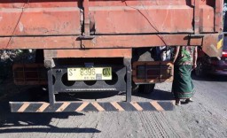 Kecelakaan di Pasuruan, Biker Tewas Terlindas Truk Trailer