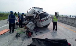 Ini Data Korban Kecelakaan Fortuner Vs Truk di Tol Madiun-Nganjuk