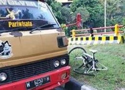 Bersepeda di Surabaya Lucky Tewas Ditabrak Truk