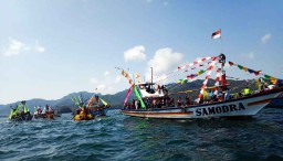 Larung Sembonyo, Tradisi Eksotis Nelayan di Trenggalek