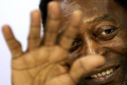 Legenda Brasil Pele Kembali Dilarikan ke Rumah Sakit