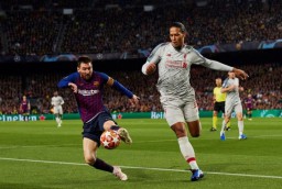 Klopp: Messi Terbaik, Tapi Van Dijk Layak Raih Ballon D'Or