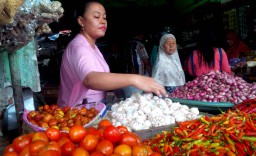 Pedagang Sego Tempong Dihajar Cabai Rawit