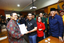 Tim Kampanye Daerah Jokowi-Ma'ruf di Jatim Resmi Didaftarkan ke KPU 