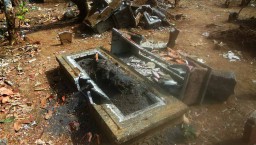 Makam Rusak di Malang, Kepala Desa: Tidak Ada Aturan Pelarangan Kijing
