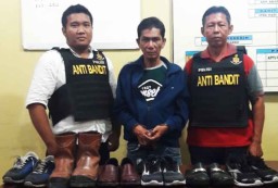 Spesialis Pencuri Sepatu Jamaah Masjid di Surabaya Dibekuk Polisi