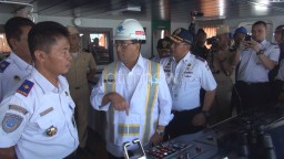 Menhub Tinjau Arus Mudik di Pelabuhan Tanjung Perak Surabaya
