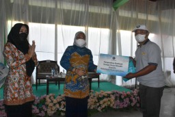 Ida Fauziyah : 100 Ribu Pelaku Usaha Ultra dan Mikro Dapat Bantuan TKM