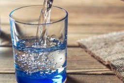 Jangan Menunggu Haus untuk Minum Air Putih