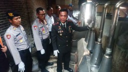 Gerebek Pabrik Miras di Mojokerto, Polisi: Sekali Produksi 900 Liter