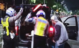   Razia Lokasi Rawan di Surabaya, Polisi Amankan 5 Mobil Diduga Bodong