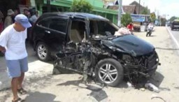 Mobil Hantam Truk, Kepala Puskesmas Jiwan Madiun Tewas