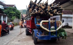 Ibu dan Dua Anak di Tulungagung Tewas Terlindas Truk Rakitan