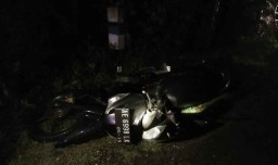 Terperosok Lubang Jalan, Warga Ngawi ini Dilindas Truk Boks