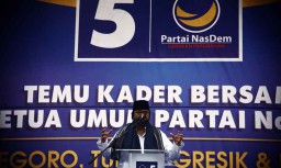 Ketua Umum Partai NasDem Sowan ke Pengasuh Ponpes Langitan