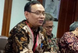 Satu Dosen Masuk Meme Dukung HTI, Unair Ancam Pecat
