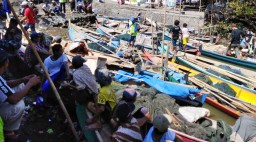 Video: Mencari Ikan Dengan Bom, Empat  Nelayan Diamankan