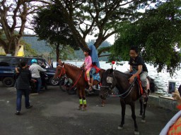 Yang Baru, Ada Wisata Kuda di Telaga Ngebel