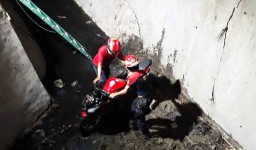 Tak Hafal Jalan, Biker Motor Sport Nyebur ke Sungai