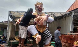 4 Ogoh-ogoh Disiapkan Sambut Tawur Agung di Mojokerto