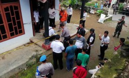 Tusuk Istri dengan Pisau Dapur, Polisi Kejar Pelaku