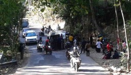 Bus Mini Rombongan Pengantin Terguling di Pacitan