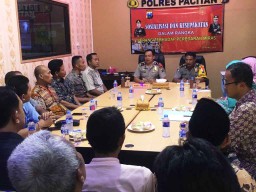 Pengusaha Karaoke di Pacitan juga Sepakat Perangi Miras