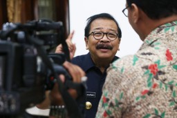 Tahun 2018, Pakde Karwo Fokus Turunkan Tingkat Kemiskinan Jatim