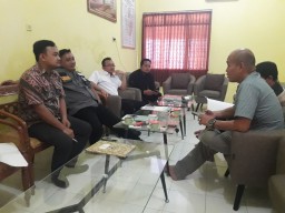 Relawan Gus Ipul - Puti Disemprit Panwas